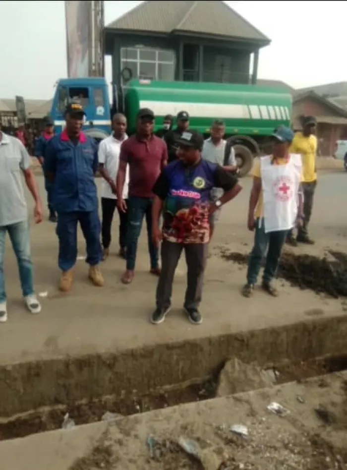Obingwa LGA Mayor Lead Others  In Sanitation Exercise