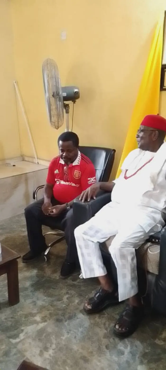 The Mayor of Obingwa  Visits Royal Father