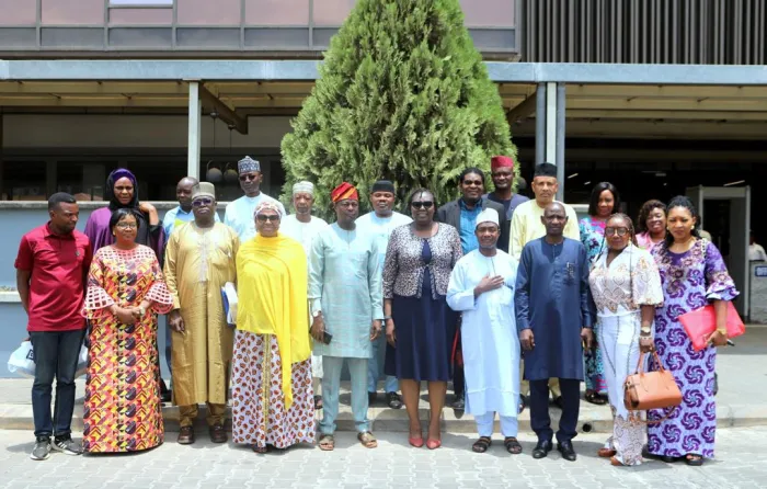 Federal Government Encourages Employees to Promote Integrity in Business Operations