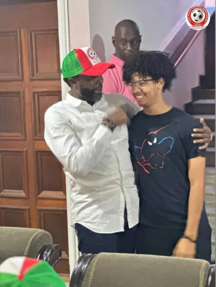 Feb Jnr Idahosa Donates 100 Balls to IDP Camp and Edo FA Women Football League