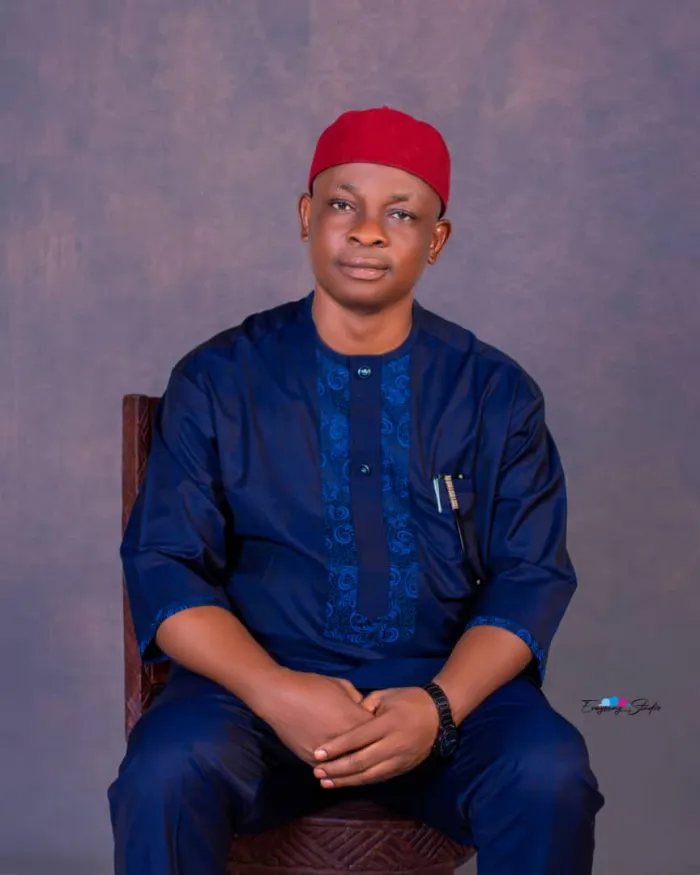 Hon. Moses  I. Oba Has Been Inaugurated As Chairman Eziukwu Road Market Aba.