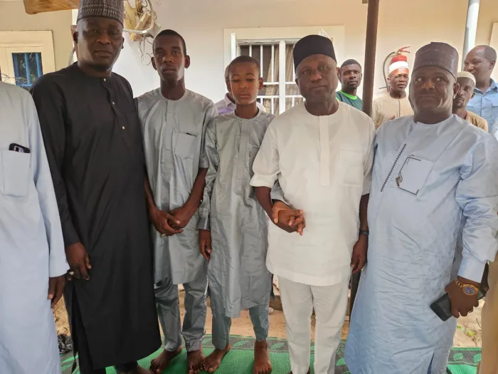 Elegbeleye visits Family of Late Match Commissioner, Mohammed Sani