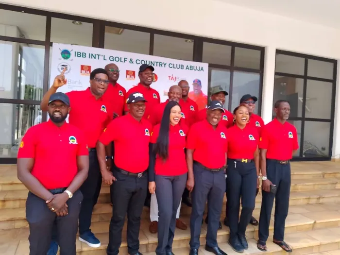 *Over 300 Amateur Golfers Eye Captain's Cup Trophy