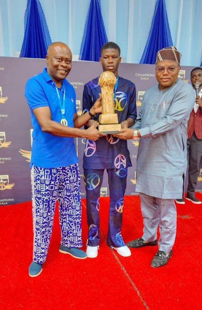 Remo Stars Hosts Champions Gala as Chief Kunle Soname Rewards Teams and Supporters with Cash and Car Gifts