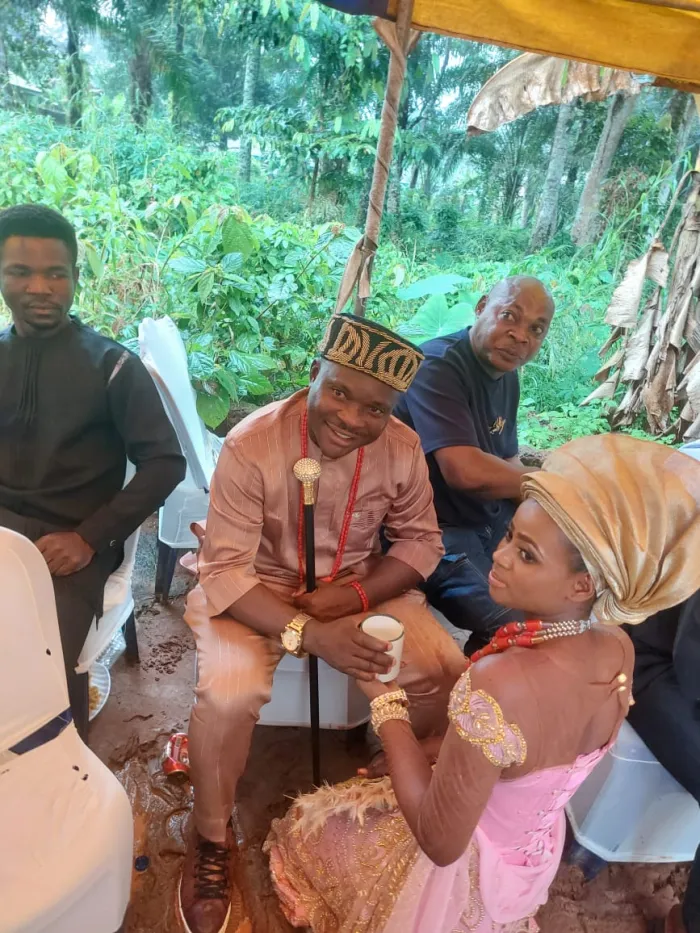 Umuezeala Stands Still As Ozalla FA Boss Ikenna Osueke  Holds Traditional Marriage