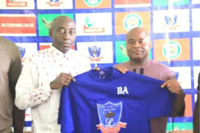 Coach Abubakar Bala Holds Tactical Class as Team Gears Up for New Season