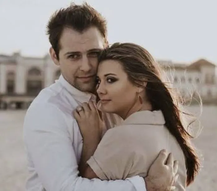 5 Behaviors That Shows   He Genuinely Wants To Settle Down With