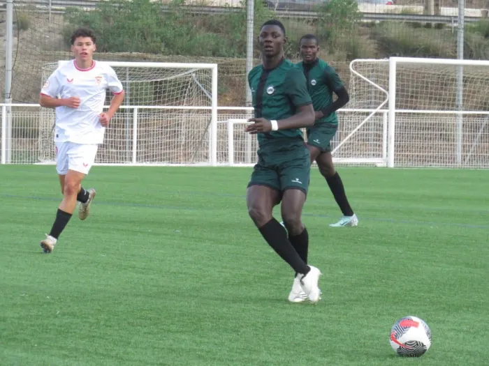 NK Istra Sign Nigerian Teenage Defender Mutari Momoh on Five-Year Deal