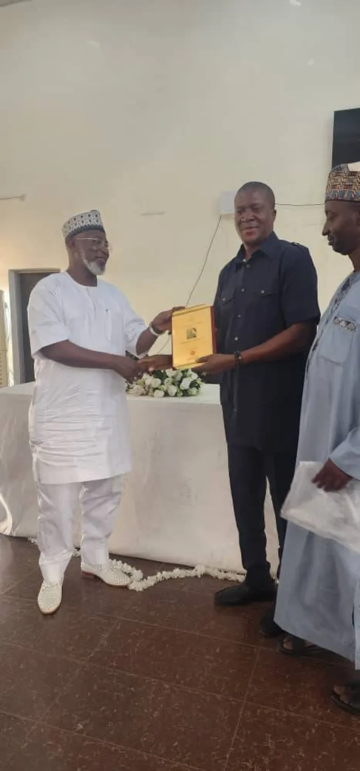 Odedede Receives Award of Excellence, Highlights Business Opportunities in Sports at ABU Career Lecture