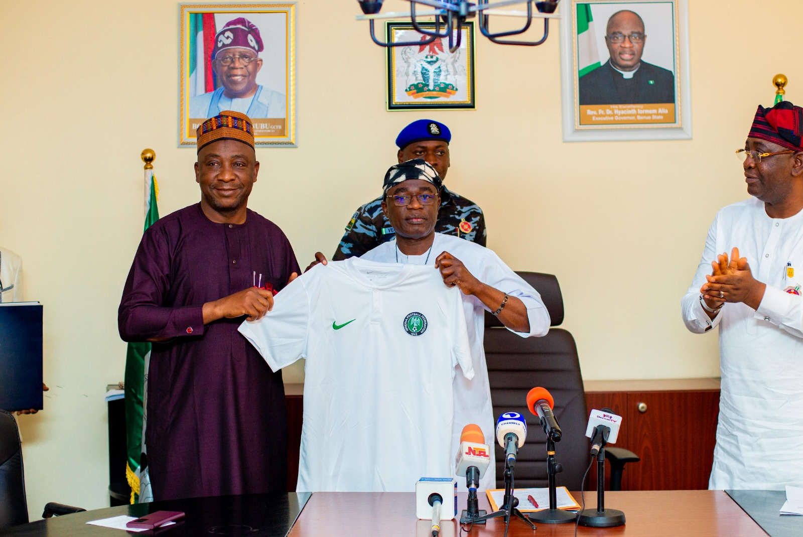 Alia commits to Lobi Stars' Makurdi return before end of season*  ...as NFF President donates trophy for U16 tourney in Benue