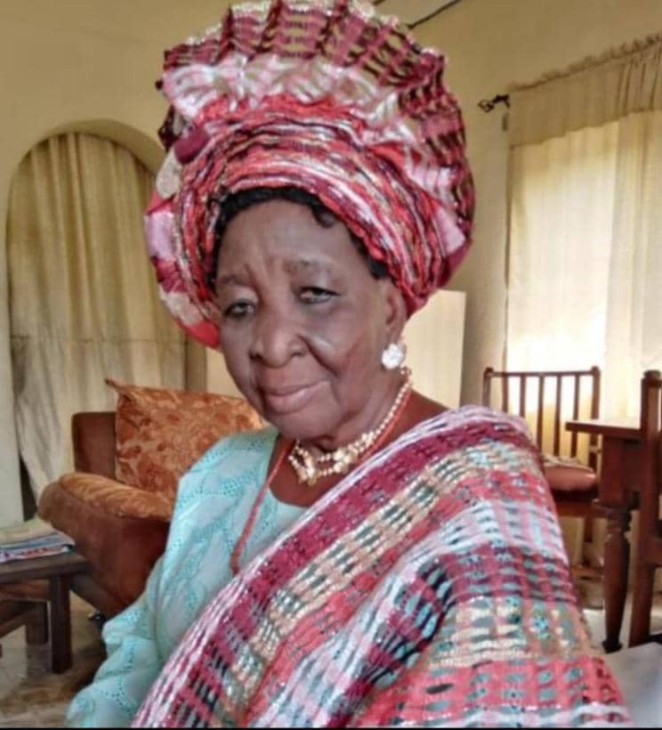 Ogbomoso Stands Still as Sunday Dare Bids Farewell to Mother