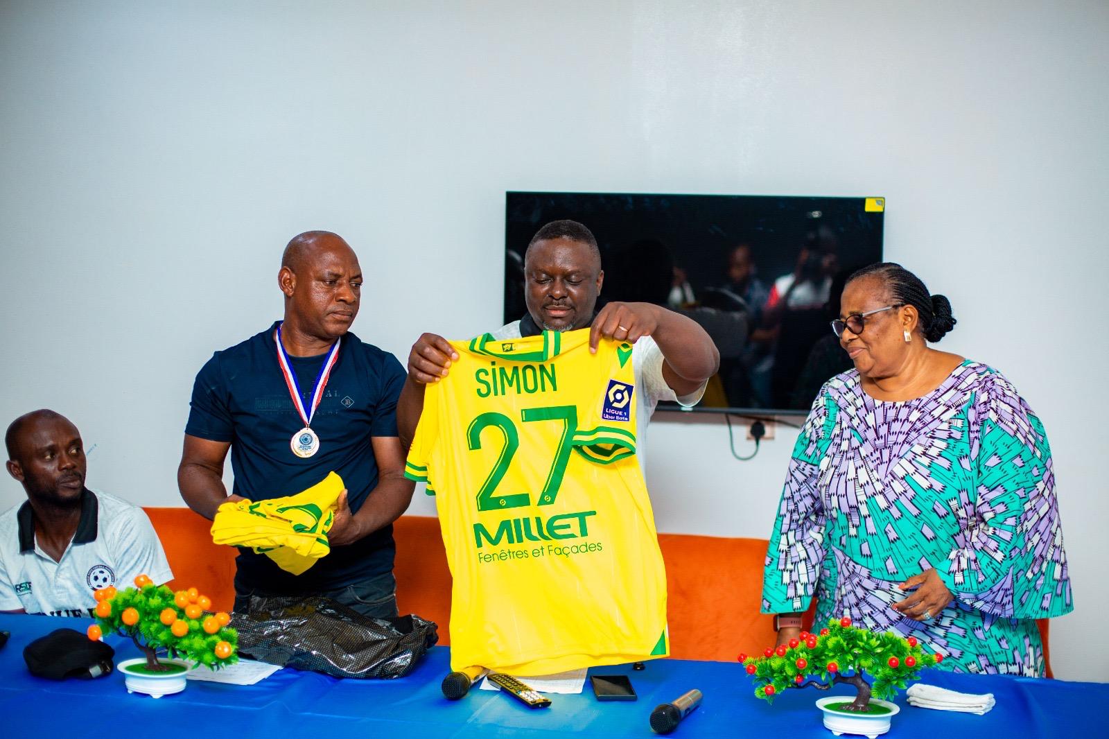 Super Eagles Winger Moses Simon Continues Philanthropic Efforts with Donation to Benue State FA