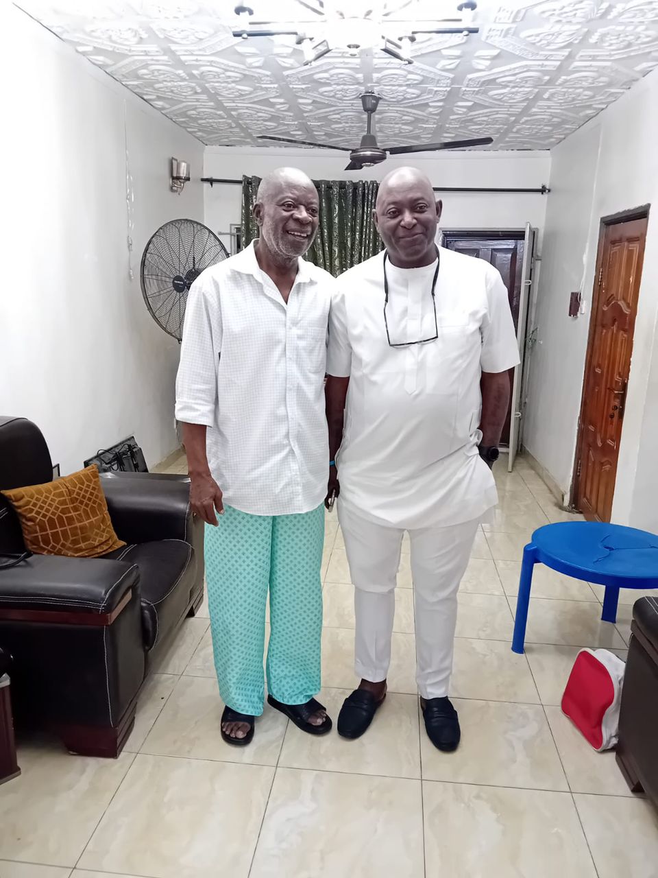 Iloenyosi Pays 'Get-Well-Quick' Visit To Ailing 'Quick Silver' Sylvanus Okpalla In His Lagos Residence