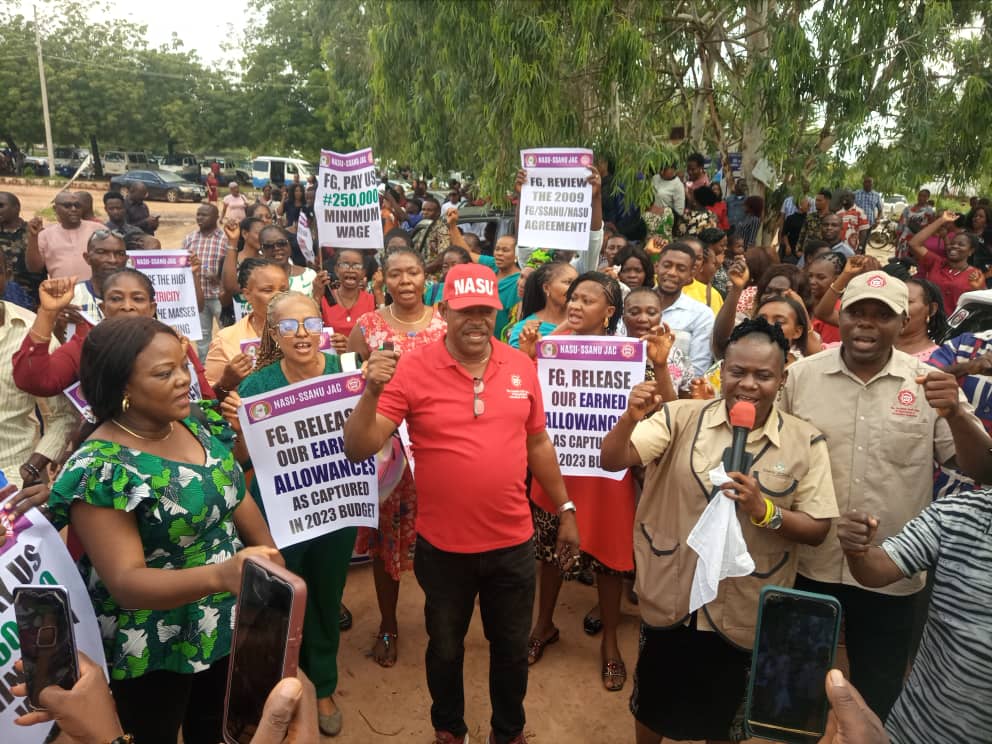 JAC of NASU/SSANU UNIZIK Chapter Protests Poor Condition of Service, Threatens Indefinite Industrial Action