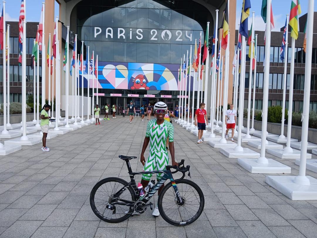 Nigerian Cyclist Ese Ukpeseraye Photo Gallery in Paris