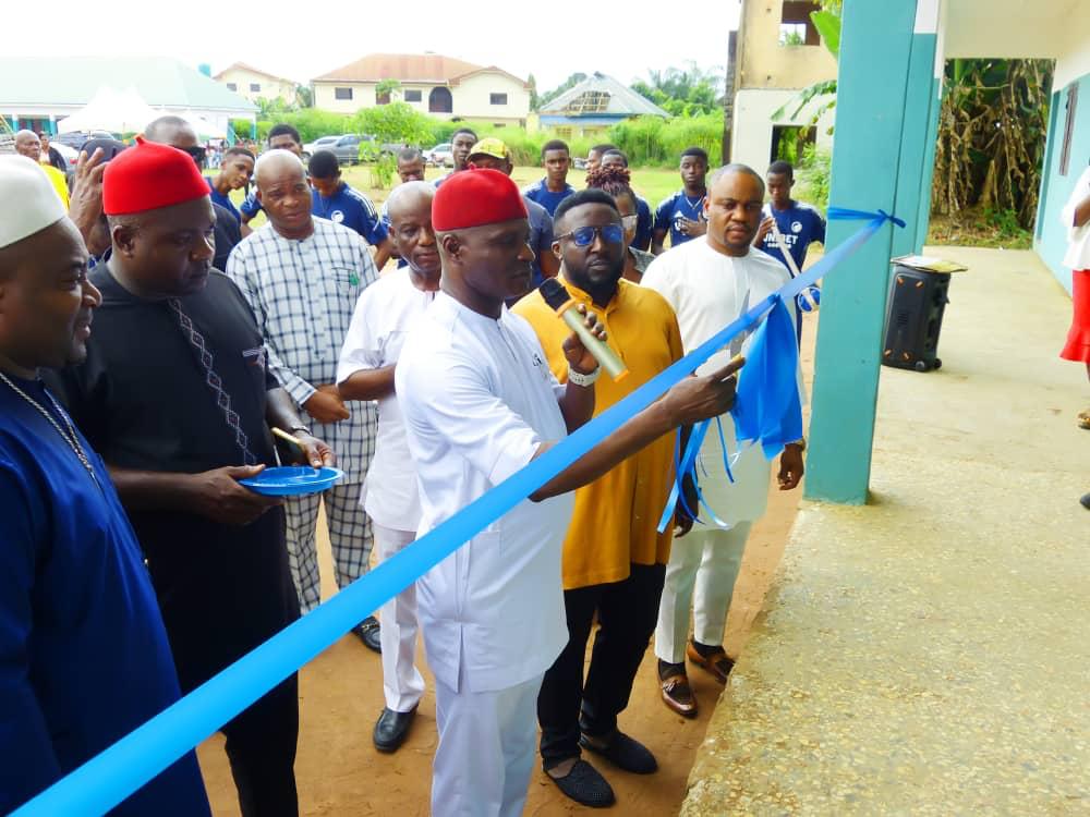 Hamdi Akujobi Renovates School In Amaimo