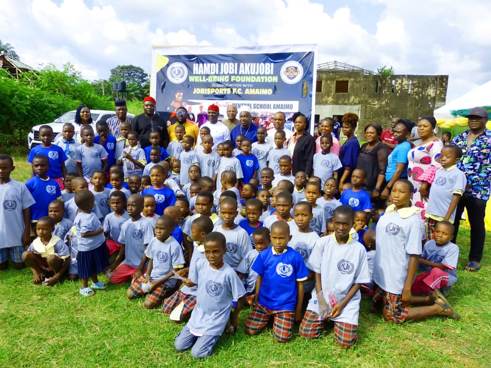 Hamdi Akujobi Renovates School In Amaimo