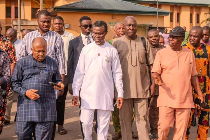 UNIZIK Ag. Vice-Chancellor, Prof. Ikechebelu Visits Okofia Based Physiology Department On Assessment of Fire Incident