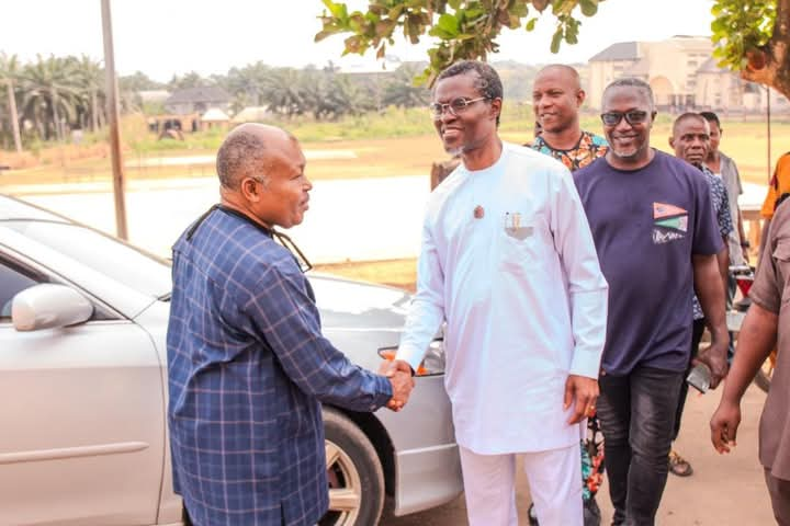 UNIZIK Ag. Vice-Chancellor, Prof. Ikechebelu Visits Okofia Based Physiology Department On Assessment of Fire Incident