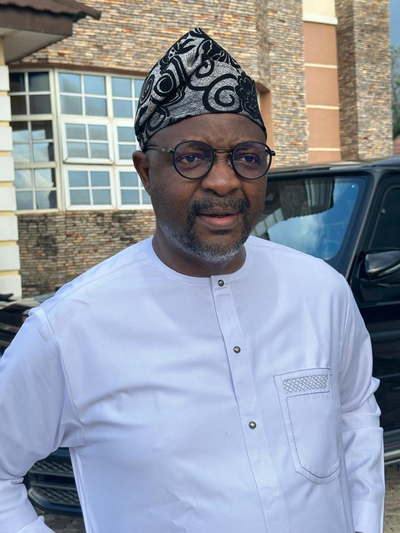 Chief Sunday Dare Commiserates with Governor Makinde Over Brother's Death.