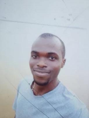 Former Access Bank Worker Accuse Say E Dey Record Him Colleagues for Toilet