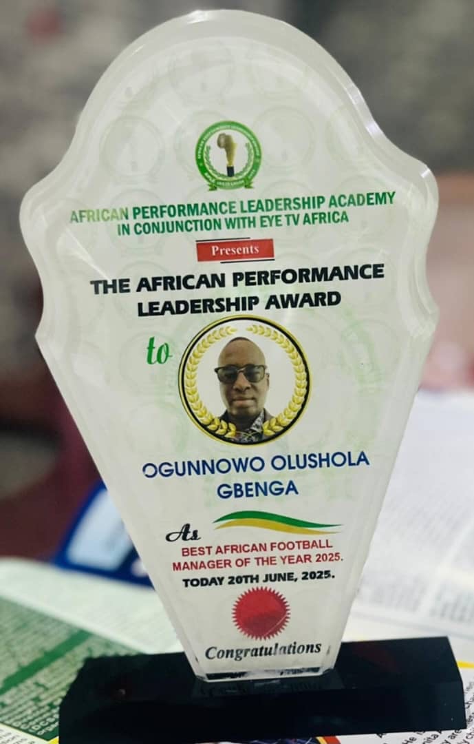 Olushola Ogunnowo Named African Football Manager of the Year at APLA 2025 Awards