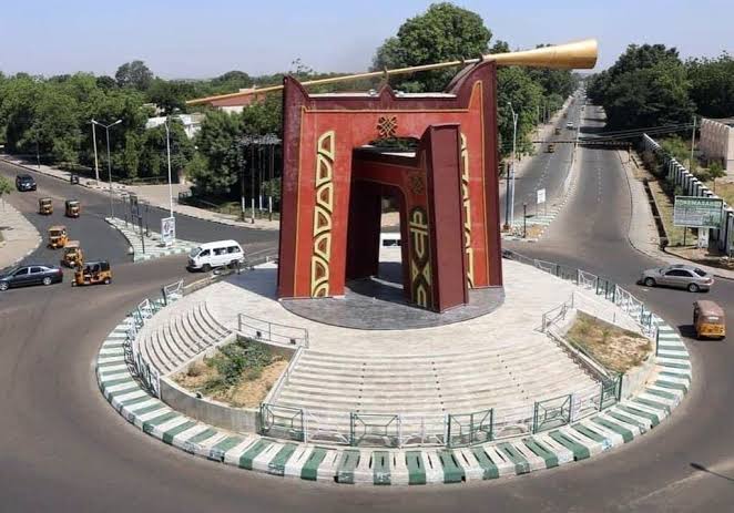 Serious Gbéges in Kano as Two Young Men Die Inside Pit Toilet Over Phone
